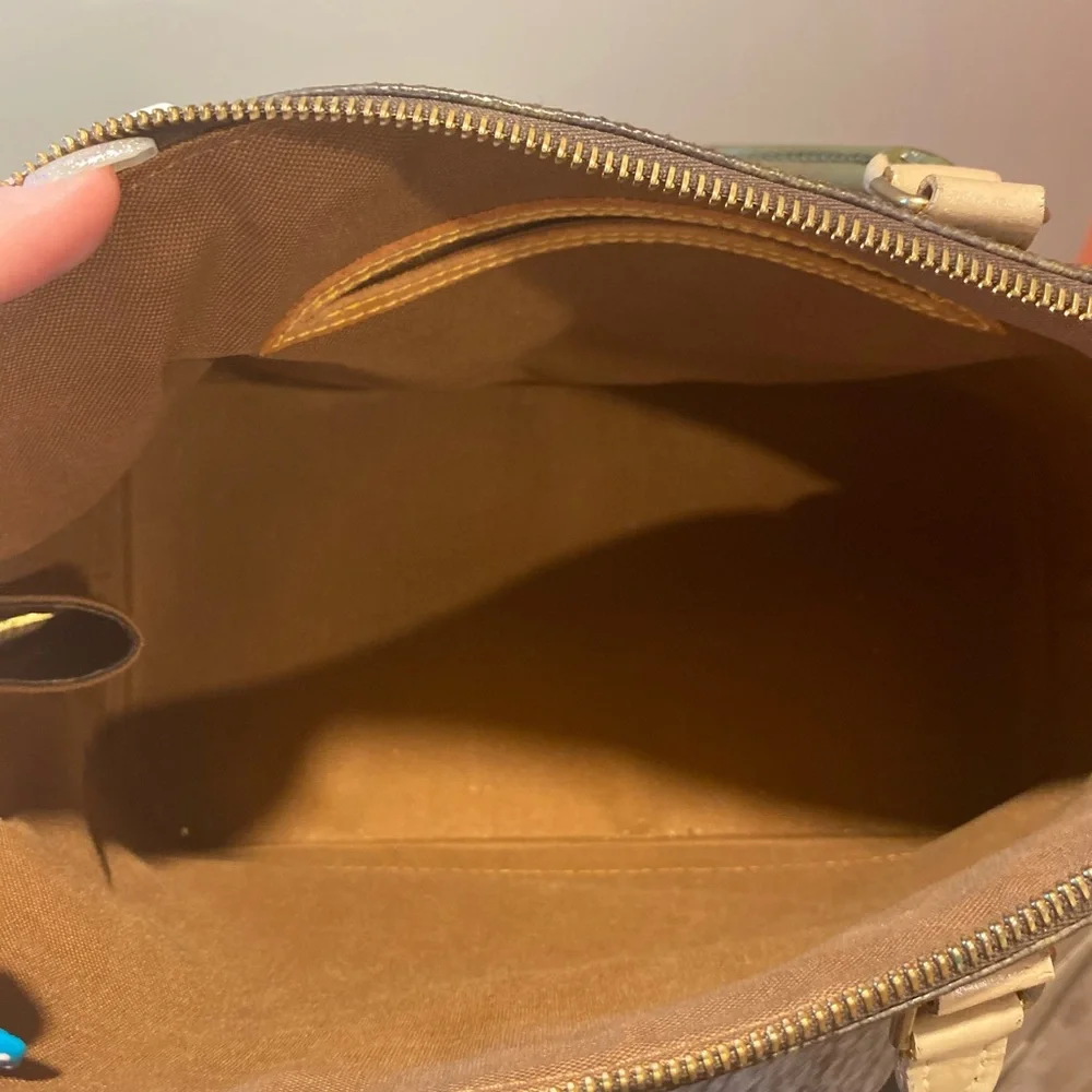 Authentic Louis Vuitton Alma - Picture 4 of 13